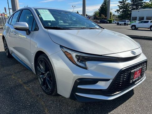 Certified 2024 Toyota Corolla XSE FWD image 3