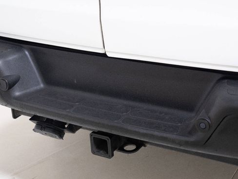 Used 2017 Chevrolet Express 2500 RWD image 20