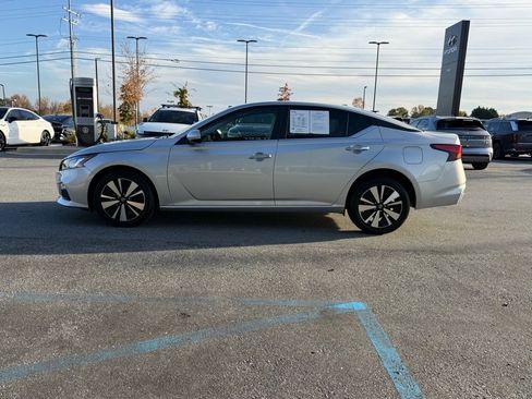 Used 2022 Nissan Altima 2.5 SV image 6