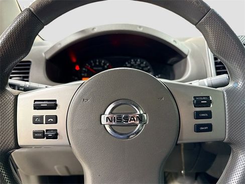 Used 2016 Nissan Frontier SV image 13