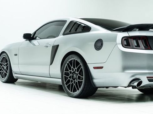 Used 2013 Ford Mustang GT image 19