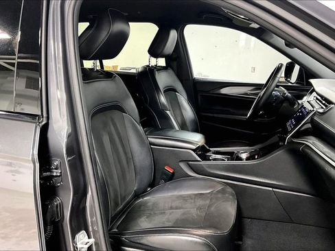 Used 2022 Jeep Grand Cherokee Altitude image 10