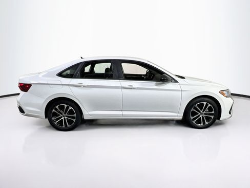 Used 2023 Volkswagen Jetta Sport FWD image 4
