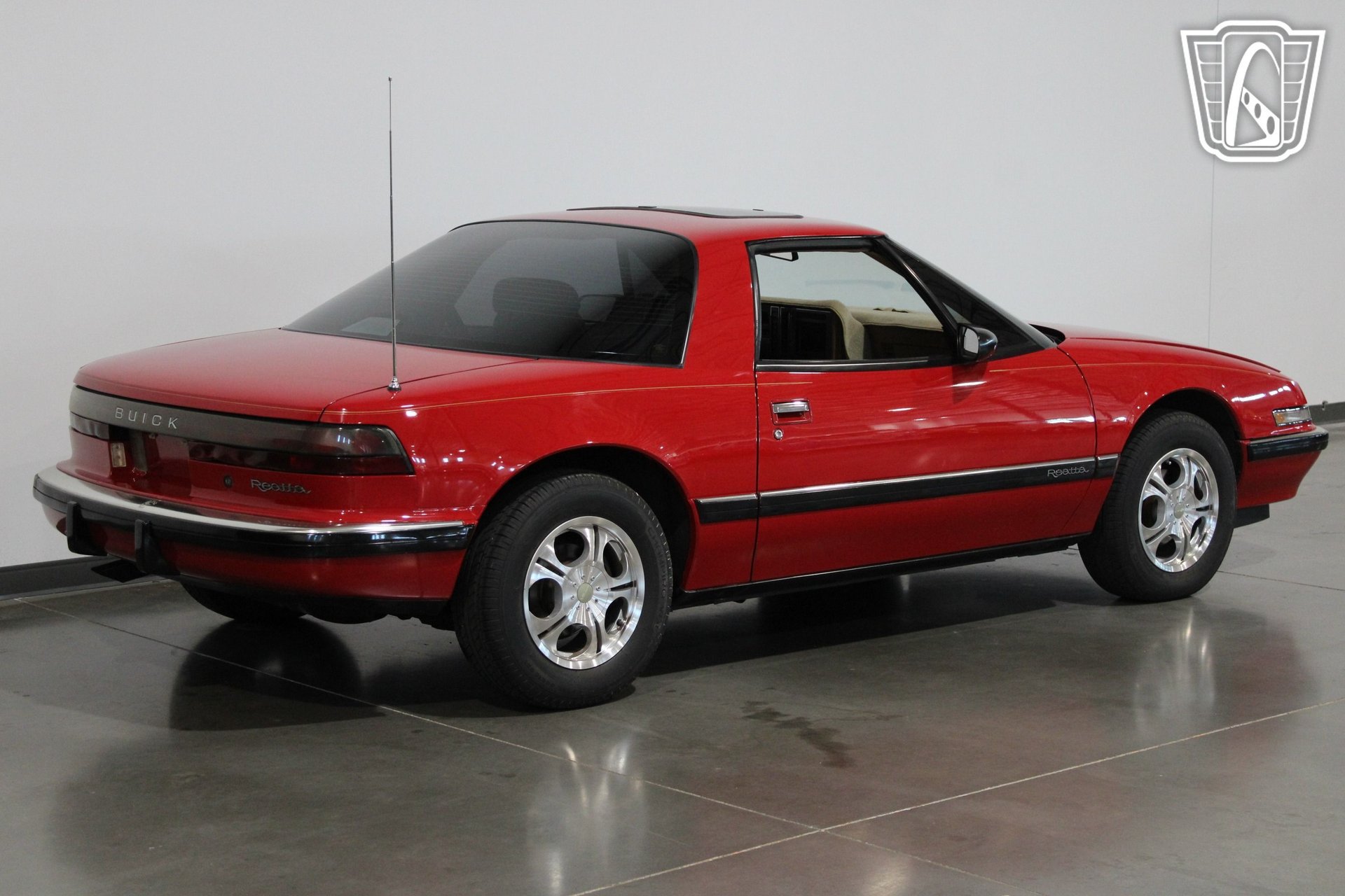 Used 1989 Buick Reatta Coupe FWD image 17
