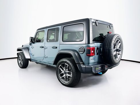 Used 2024 Jeep Wrangler Unlimited w/ Convenience Group AWD/4WD image 5