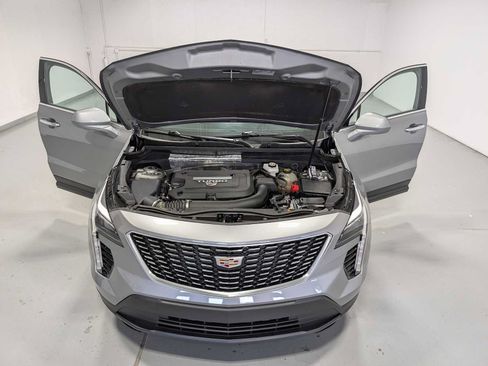Used 2023 Cadillac XT4 Luxury w/ Cold Weather Package AWD/4WD image 13