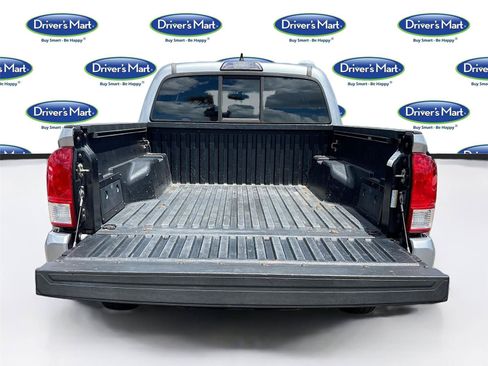 Used 2017 Toyota Tacoma SR RWD image 23