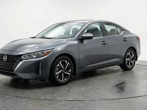 Used 2025 Nissan Sentra SV FWD image 3