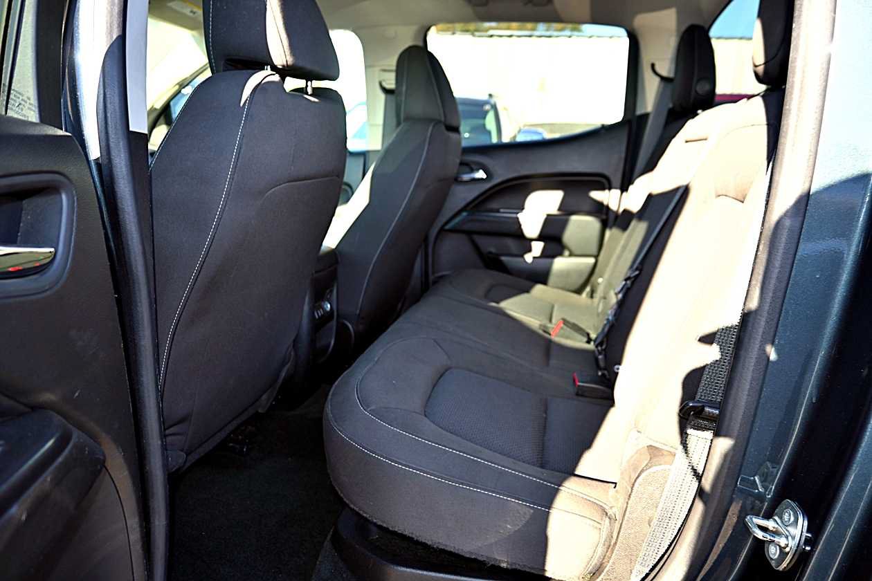 Used 2017 Chevrolet Colorado LT RWD image 8