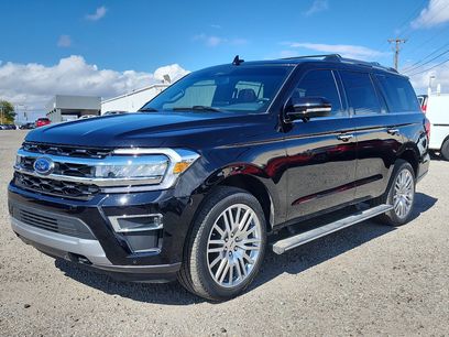 Used 2024 Ford Expedition Limited w/ Excursion Package