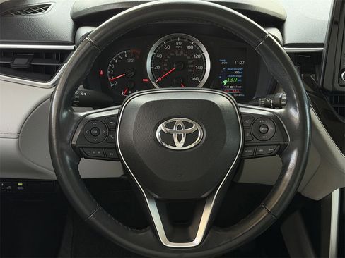 Used 2022 Toyota Corolla Cross LE image 13