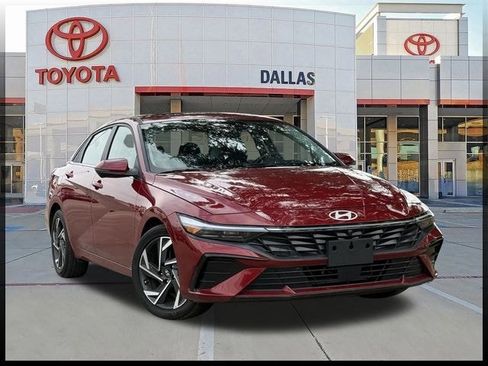 Used 2024 Hyundai Elantra Limited image 1