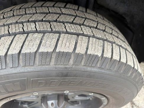 Used 2013 Jeep Wrangler Unlimited Sahara w/ Dual Top Group image 27