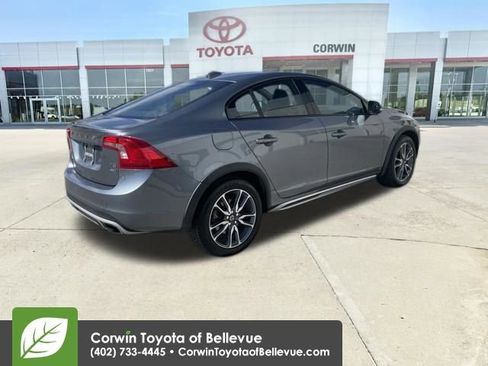 Used 2016 Volvo S60 T5 Cross Country Platinum image 5