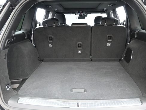 Used 2023 Jeep Grand Cherokee Overland image 11