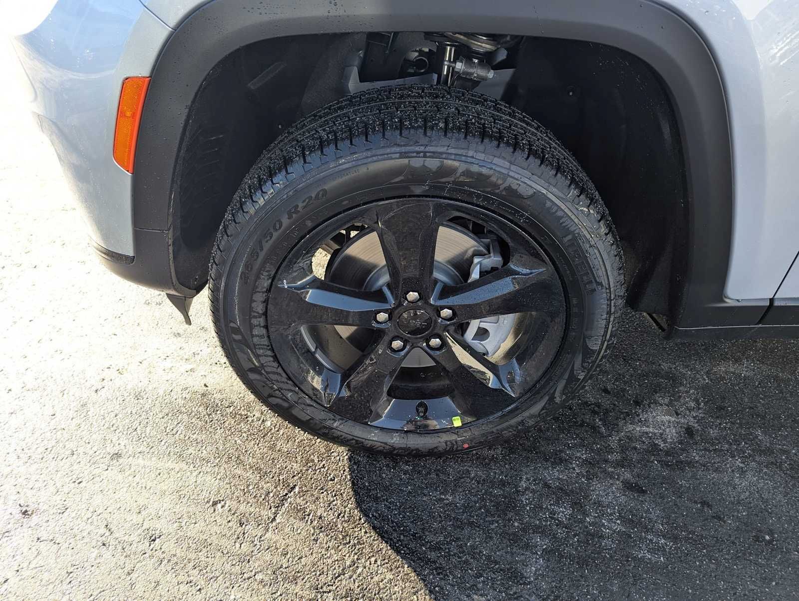 New 2025 Jeep Grand Cherokee L Limited w/ Black Appearance Package AWD/4WD image 26