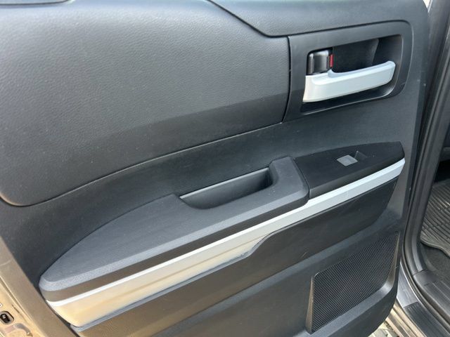 Used 2019 Toyota Tundra SR5 w/ Convenience Package AWD/4WD image 19