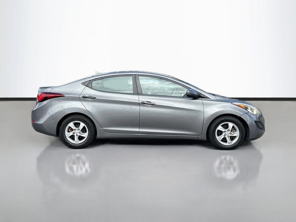 Used 2014 Hyundai Elantra SE FWD image 8