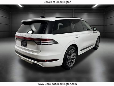 New 2026 Lincoln Aviator AWD image 6