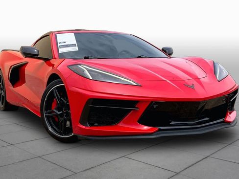 Used 2021 Chevrolet Corvette Stingray Preferred Cpe w/ Z51 Performance Package RWD image 3
