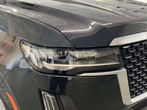 Certified 2023 Cadillac Escalade ESV Luxury image 8