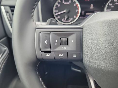 Certified 2026 Nissan Rogue SV FWD image 24