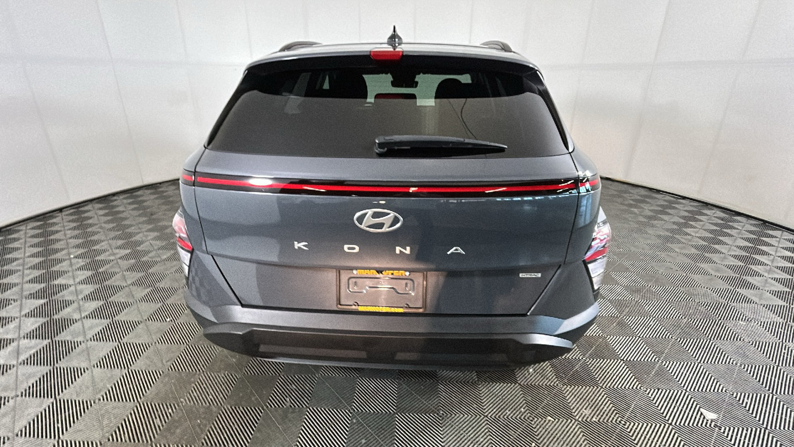 Used 2024 Hyundai Kona SEL AWD/4WD image 4