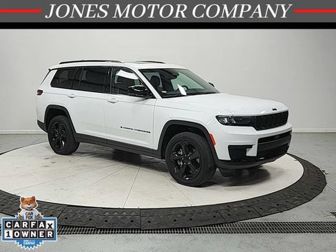 Used 2024 Jeep Grand Cherokee L Altitude RWD image 1