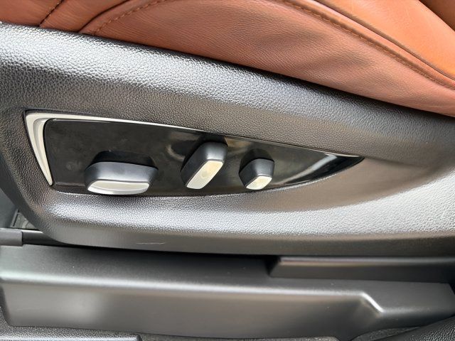 Used 2019 Cadillac Escalade Luxury AWD/4WD image 13