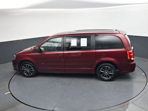 Used 2017 Dodge Grand Caravan GT image 25