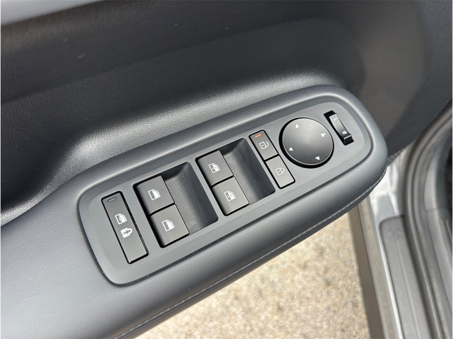 Used 2025 Hyundai Santa Fe SEL FWD image 23