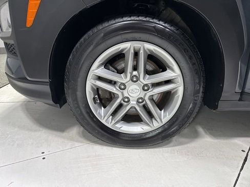 Used 2019 Hyundai Kona SE AWD/4WD image 4