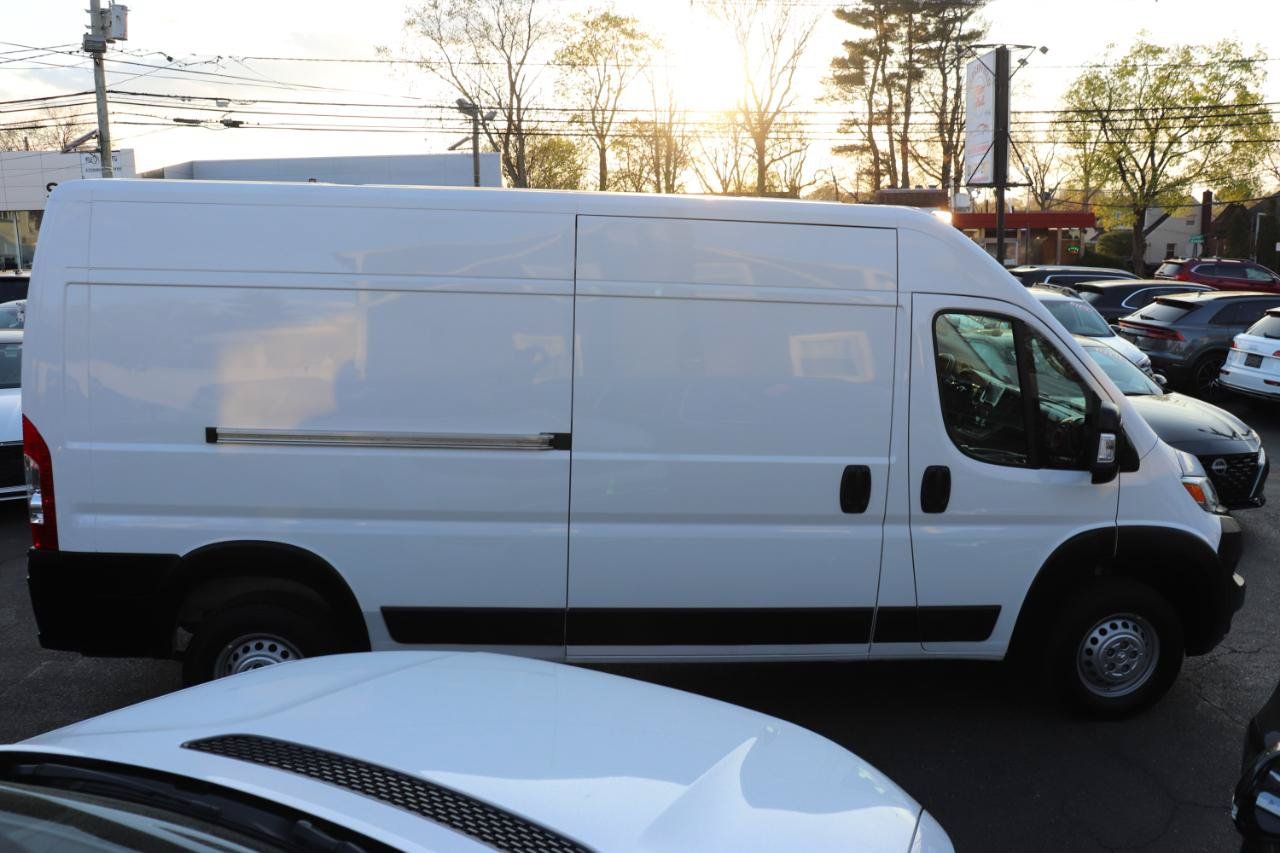 Used 2025 RAM ProMaster 2500 w/ Convenience Group FWD image 6