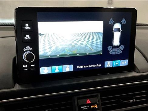 Used 2025 Honda Pilot Touring image 31