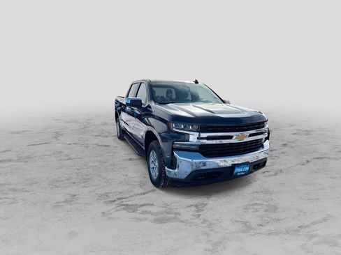 Used 2022 Chevrolet Silverado 1500 LT image 2