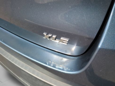 Used 2015 Toyota Highlander XLE FWD image 29
