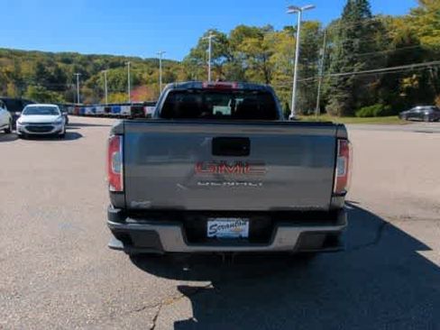 Certified 2022 GMC Canyon Denali image 7