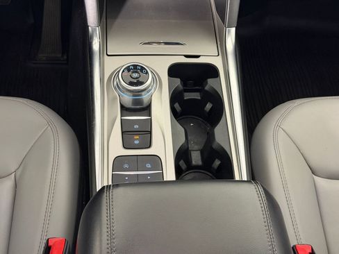 Used 2021 Ford Explorer XLT w/ Equipment Group 202A RWD image 19