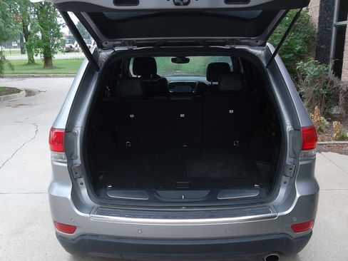 Used 2019 Jeep Grand Cherokee Limited RWD image 15