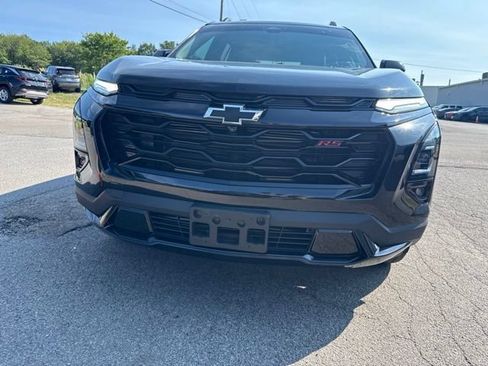 Used 2025 Chevrolet Equinox RS w/ Safety and Technology Package AWD/4WD image 2