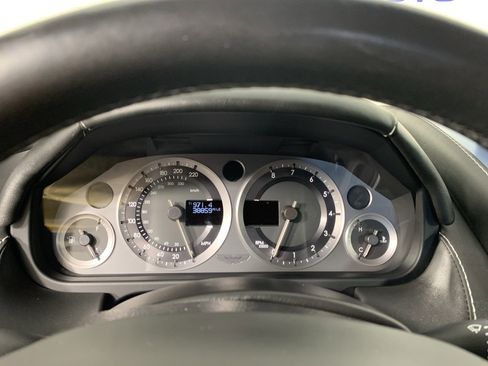 Used 2012 Aston Martin V8 Vantage Coupe RWD image 22