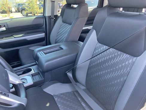 Used 2018 Toyota Tundra SR5 w/ SR5 Upgrade Package RWD image 13