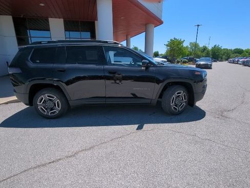 New 2026 Jeep Cherokee Laredo AWD/4WD image 31