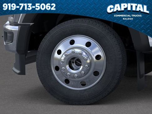 New 2025 Ford F550 4x4 SuperCab Super Duty image 19