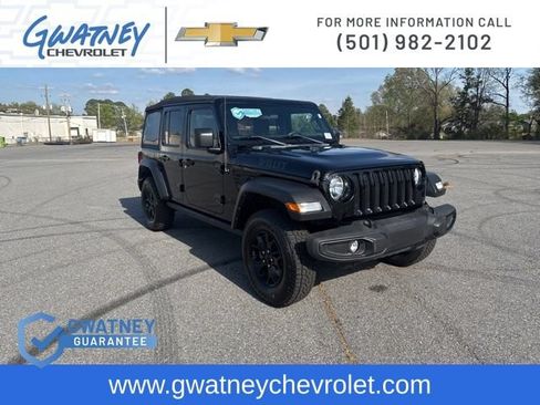 Used 2021 Jeep Wrangler Unlimited Sport AWD/4WD image 3
