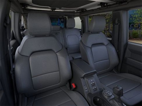 New 2025 Ford Bronco Badlands image 10