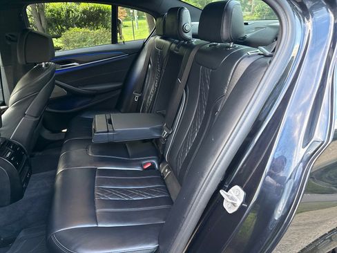 Used 2022 BMW M550i xDrive AWD/4WD image 35