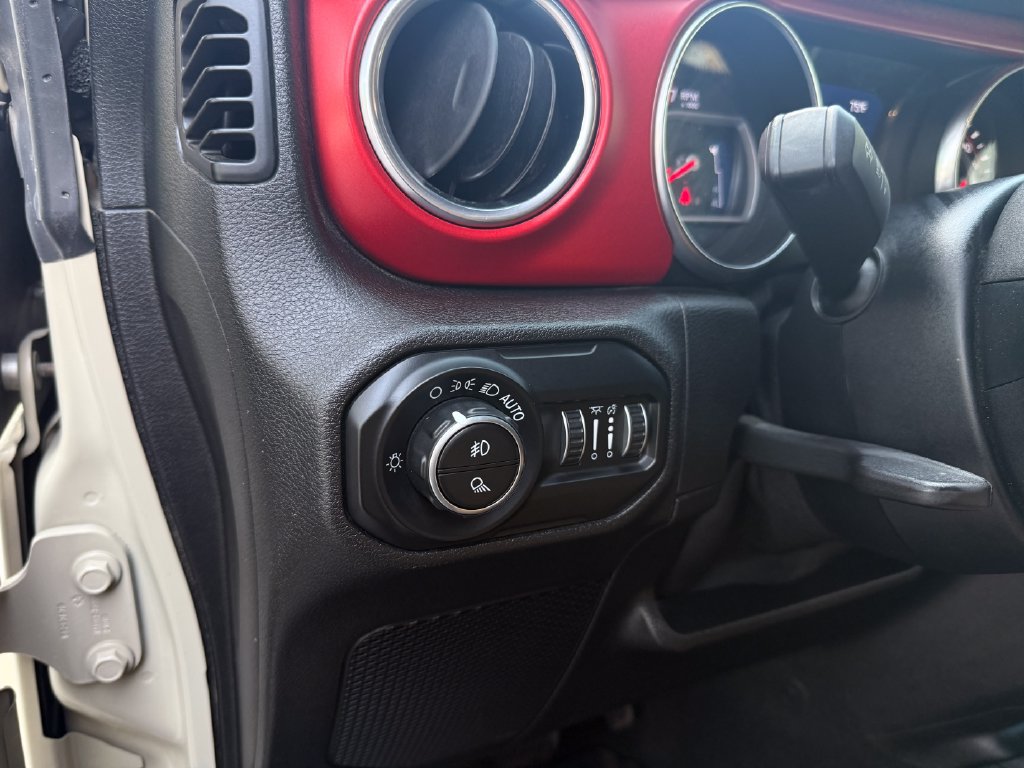 Used 2020 Jeep Gladiator Rubicon AWD/4WD image 24
