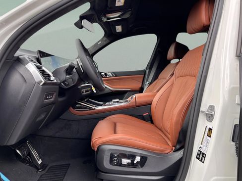 Used 2026 BMW X7 M60i image 19