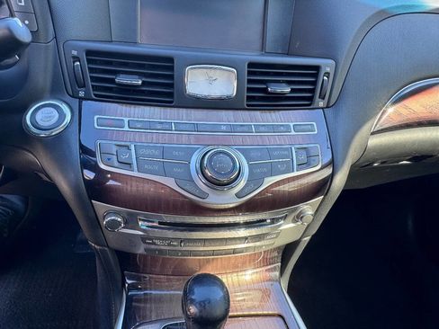 Used 2015 INFINITI Q70 L 3.7 w/ Deluxe Touring Package image 22